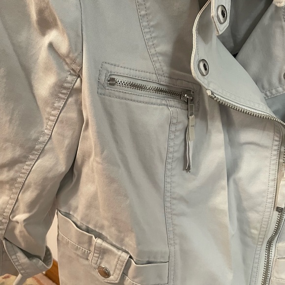 Juicy Couture jacket. Sleeve just covers the elbow. - Picture 8 of 10